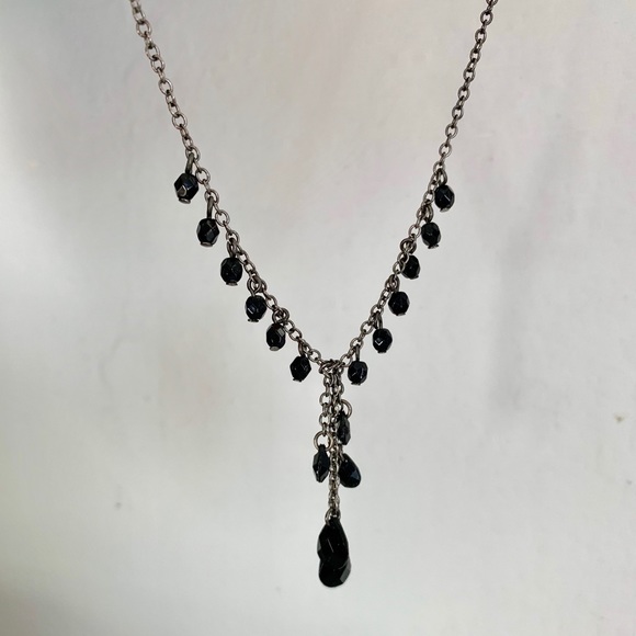 Jewelry - Black beaded lariat necklace